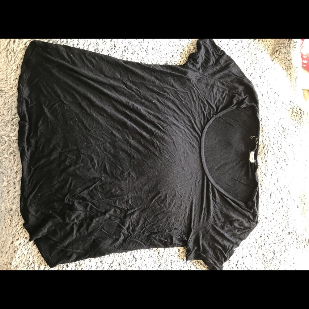 black t-shirt